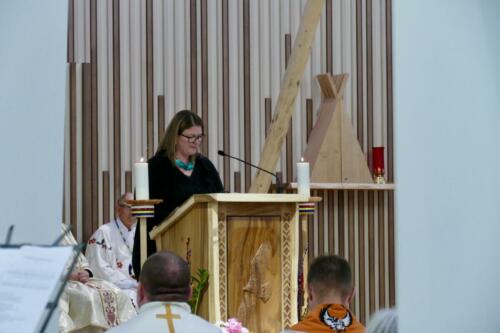 Sacred-Heart-Isabelle-Gigault